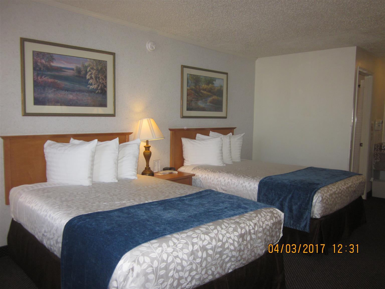 Trailside Inn Alturas Bagian luar foto